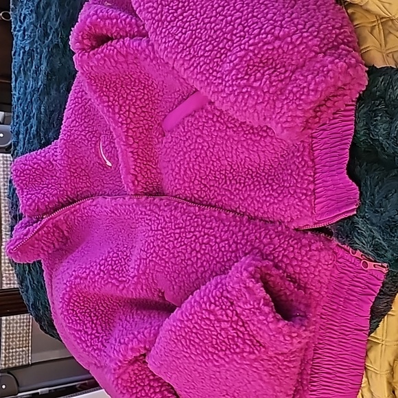 Jacket - Picture 1 of 4